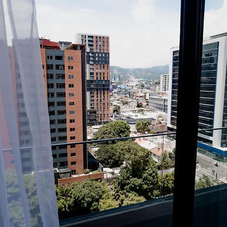 Apartamento De Lujo En Zona 10 Guatemala City Luaran gambar