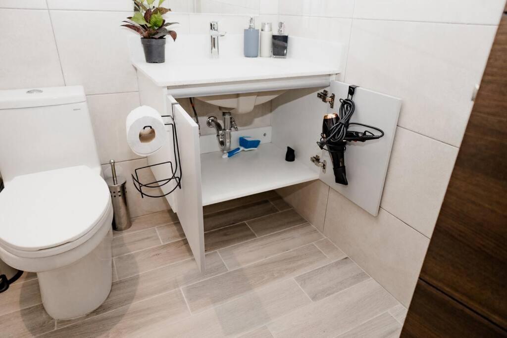 Apartamento De Lujo En Zona 10 Guatemala City Luaran gambar