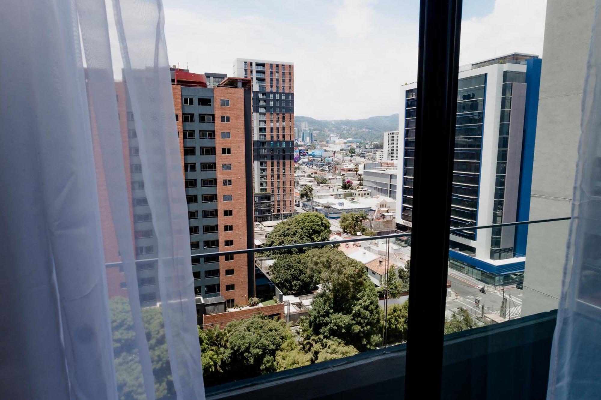 Apartamento De Lujo En Zona 10 Guatemala City Luaran gambar